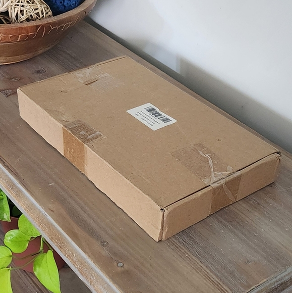 📚 Wooden Book Stand with Glass Holder – Owl Design, NEW, Reader’s Décor - Picture 16 of 16